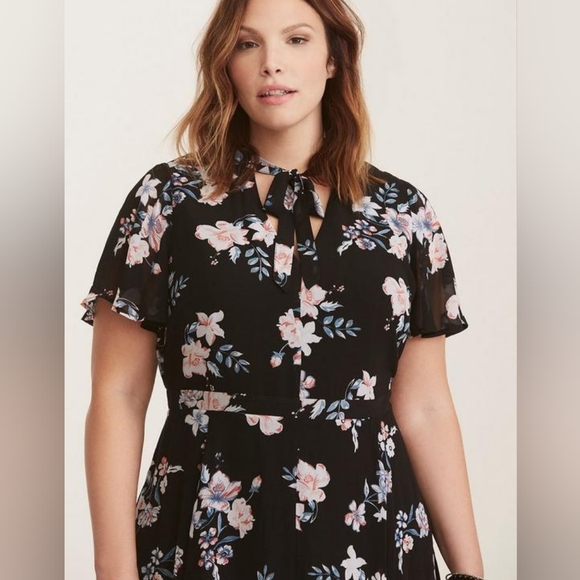 Torrid Floral Chiffon Dress - Picture 3 of 6